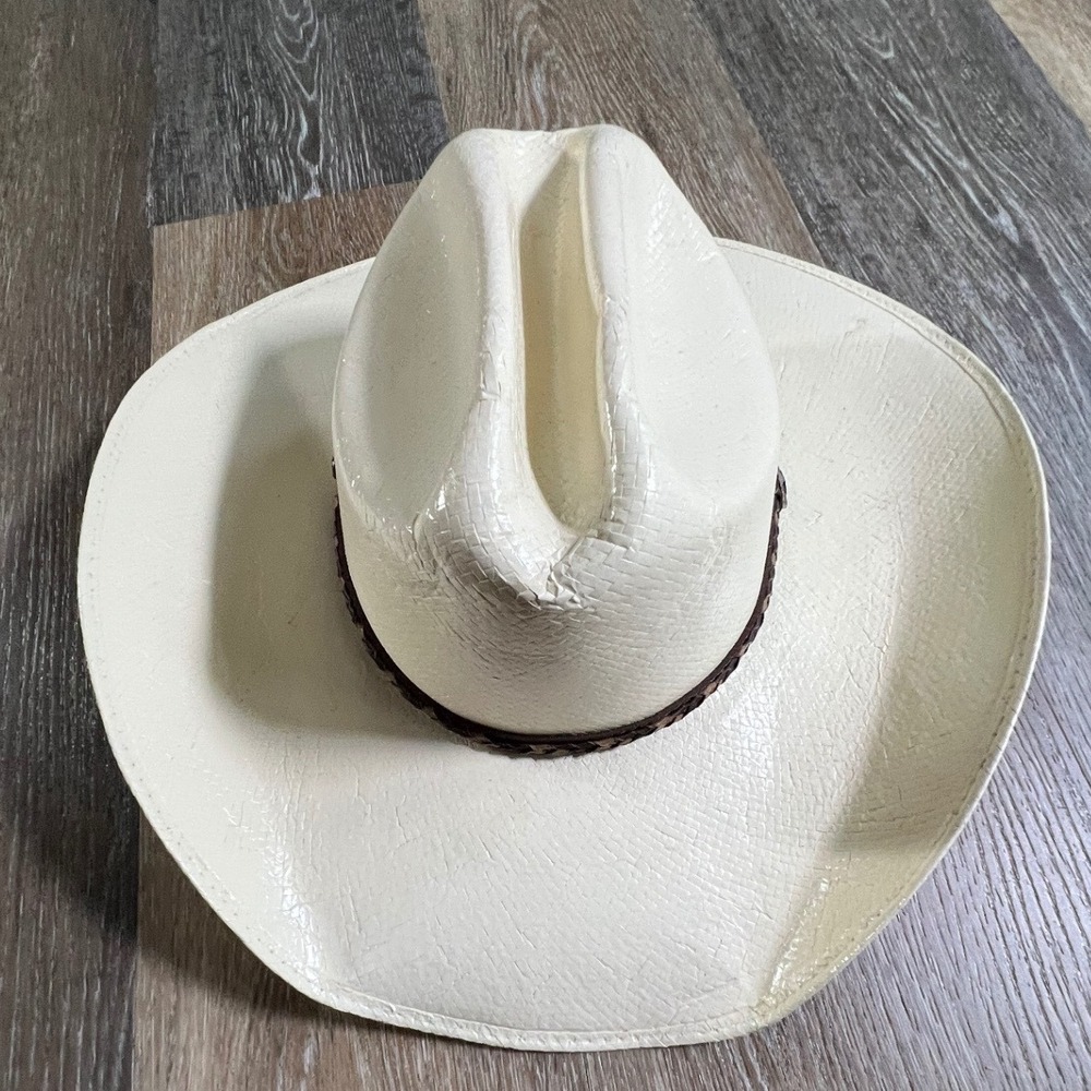 Justin Cowboy Hat Unisex 7 3/8 Off White 10X Shantung Straw Cattleman Crease